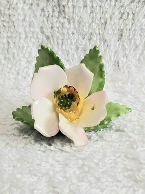 Vintage Mint Beautiful Miniature Bone China Flower by Adderley Floral England!!